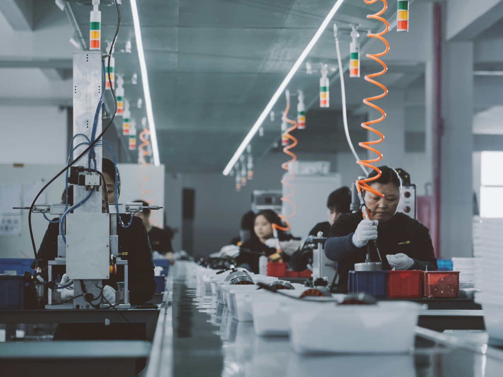 How to find a pet product manufacturer in China